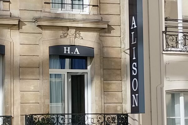 OCT 24 BALCON DROIT