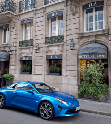 facade voiture bleue